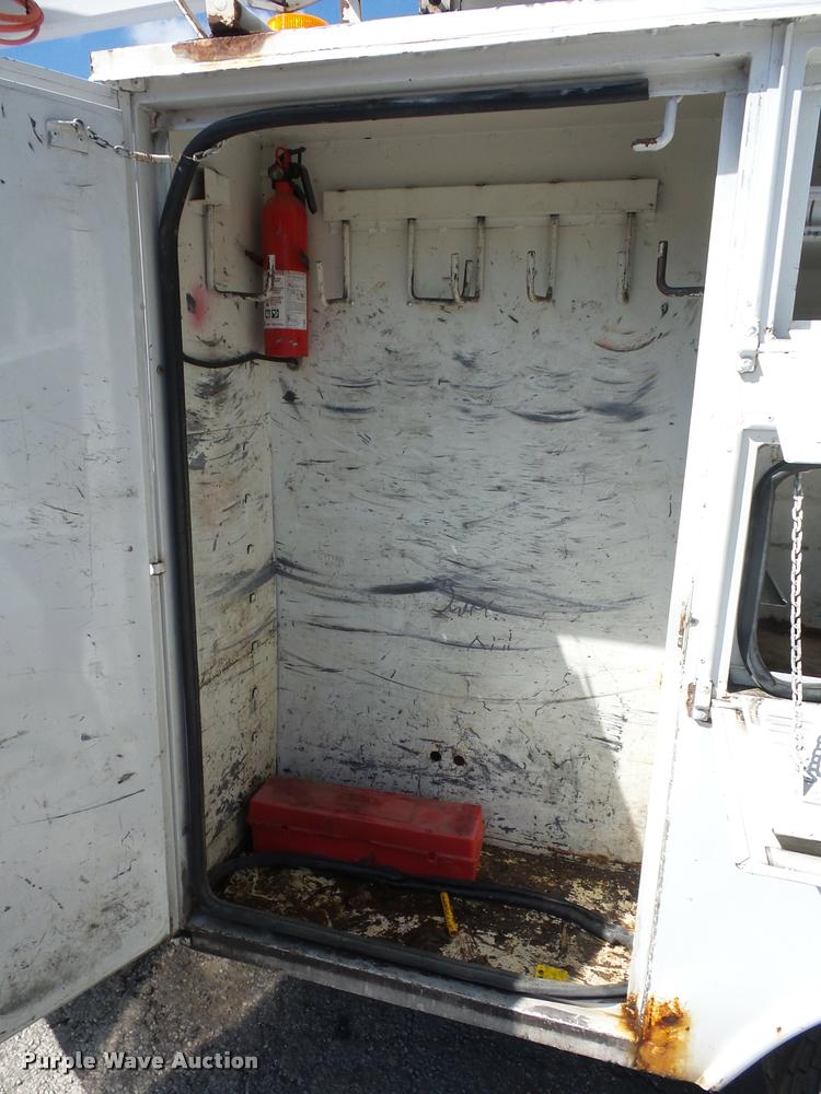 image for item BG9728 2003 Ford F550 Super Duty bucket truck