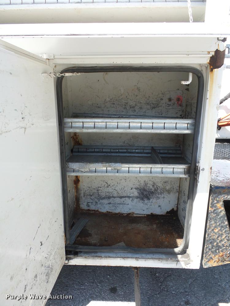 image for item BG9728 2003 Ford F550 Super Duty bucket truck