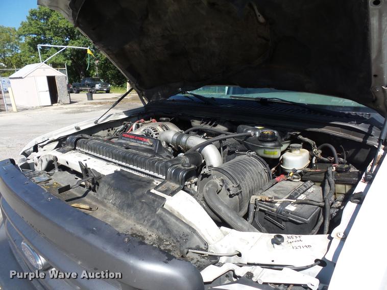 image for item BG9728 2003 Ford F550 Super Duty bucket truck