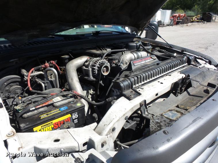 image for item BG9728 2003 Ford F550 Super Duty bucket truck