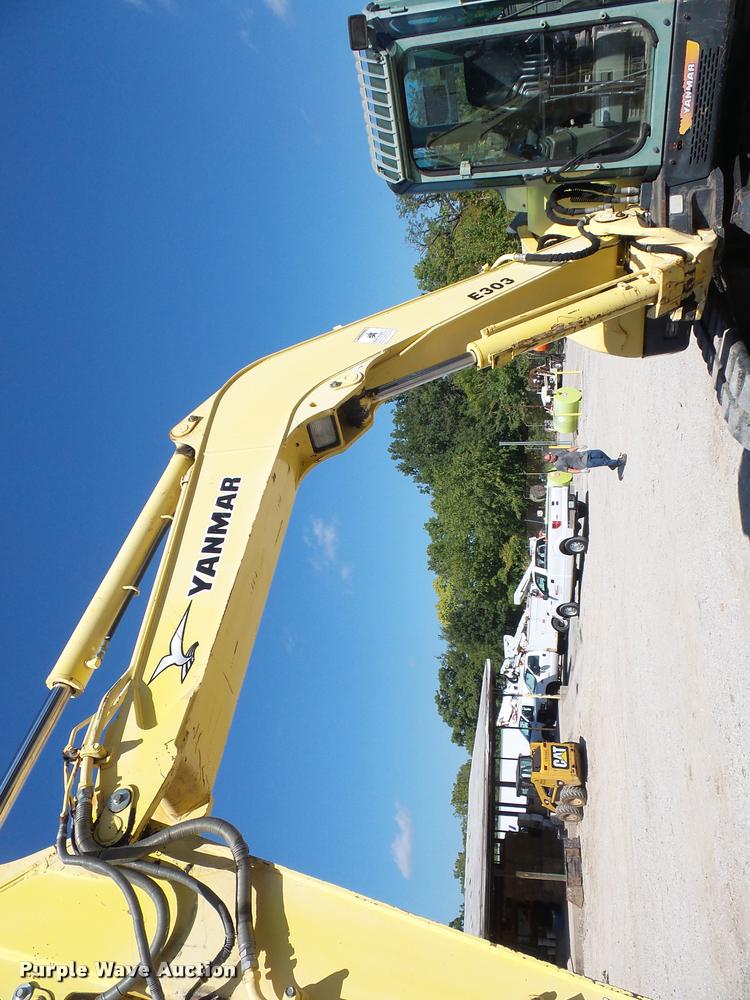 image for item BG9731 2006 Yanmar V1075A compact excavator