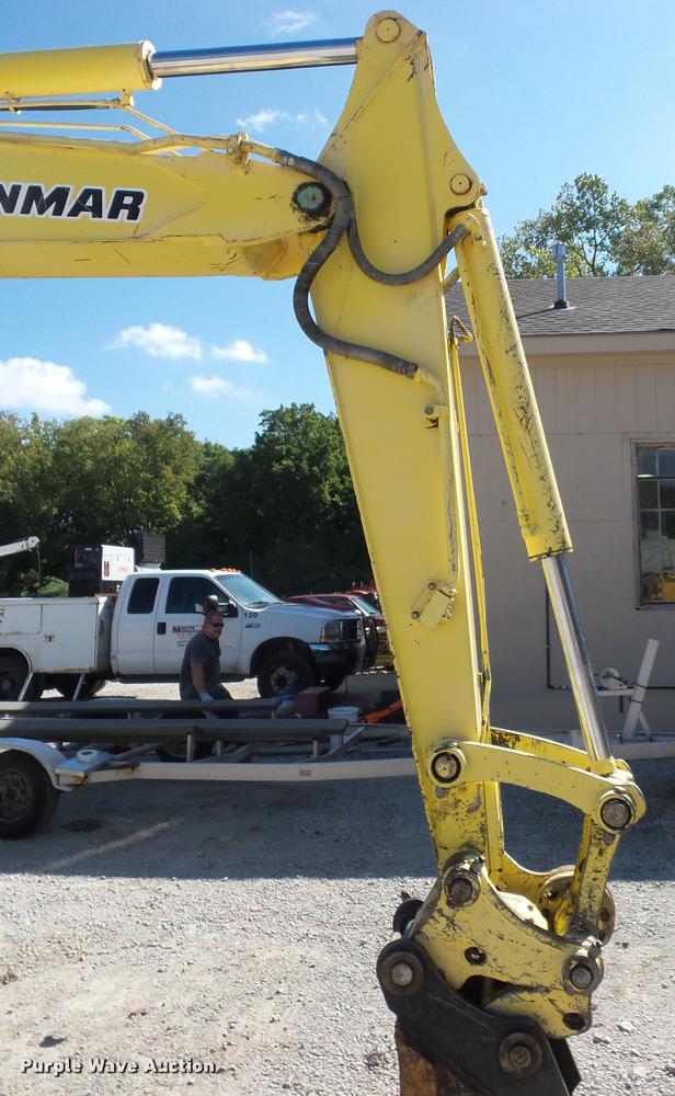 image for item BG9731 2006 Yanmar V1075A compact excavator