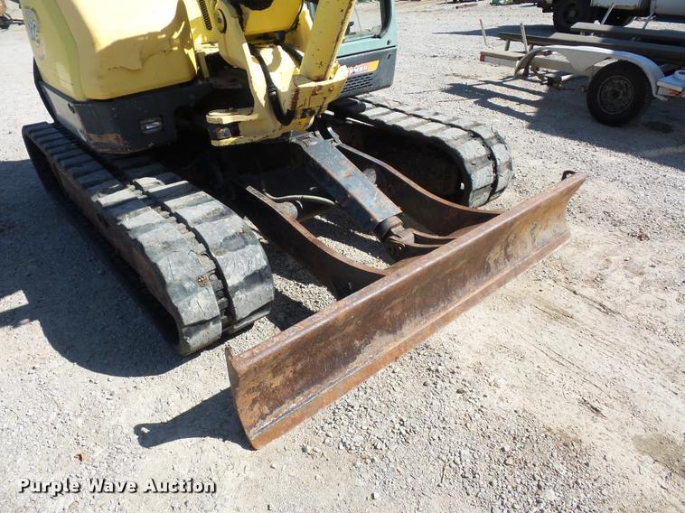 image for item BG9731 2006 Yanmar V1075A compact excavator