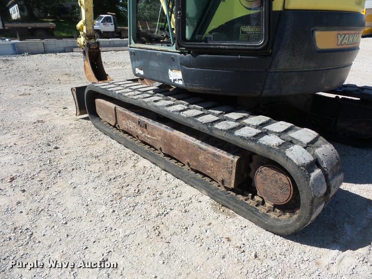 image for item BG9731 2006 Yanmar V1075A compact excavator