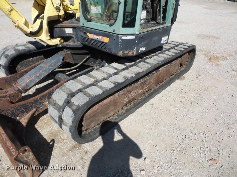 image for item BG9731 2006 Yanmar V1075A compact excavator