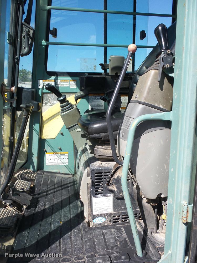 image for item BG9731 2006 Yanmar V1075A compact excavator