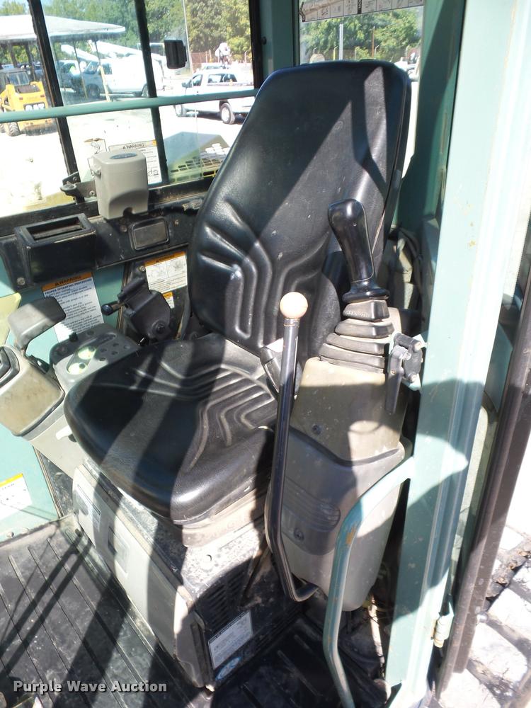 image for item BG9731 2006 Yanmar V1075A compact excavator