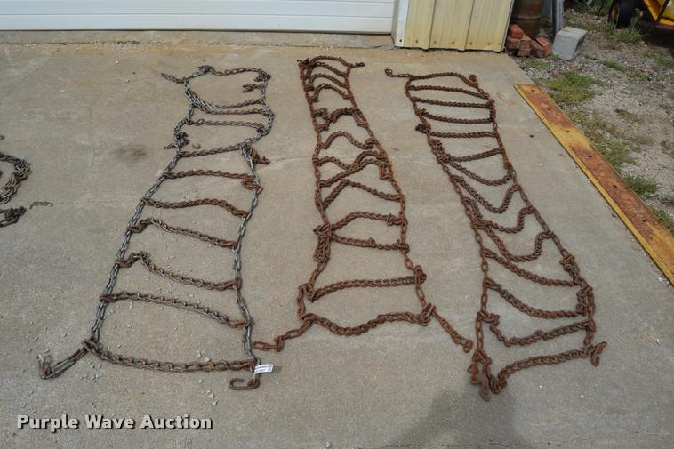 image for item CA9927 (3) motor grader tire chains