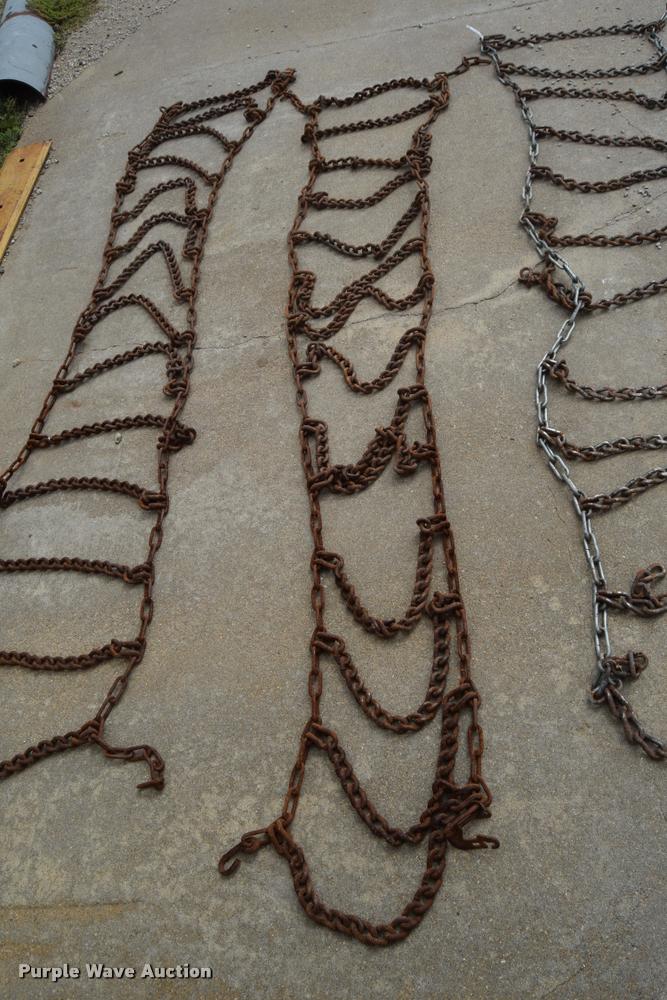 image for item CA9927 (3) motor grader tire chains