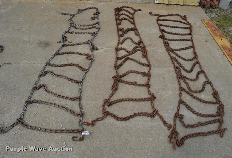 image for item CA9927 (3) motor grader tire chains