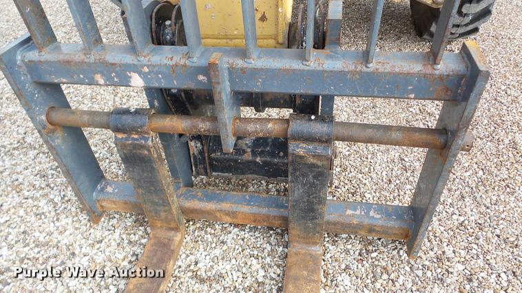 image for item DA2873 2005 Caterpillar TH580B telehandler