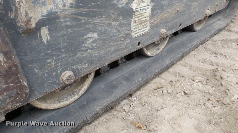 image for item DA2875 2011 New Holland C227 skid steer