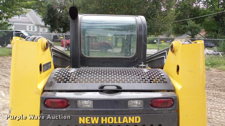 image for item DA2875 2011 New Holland C227 skid steer