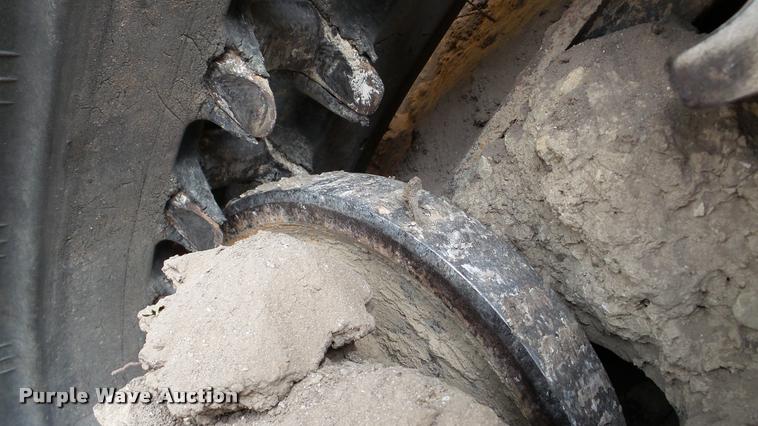 image for item DA2875 2011 New Holland C227 skid steer