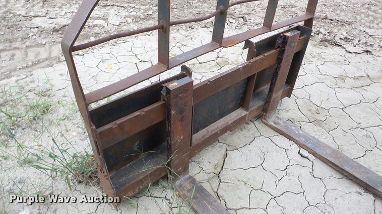 image for item DA2875 2011 New Holland C227 skid steer