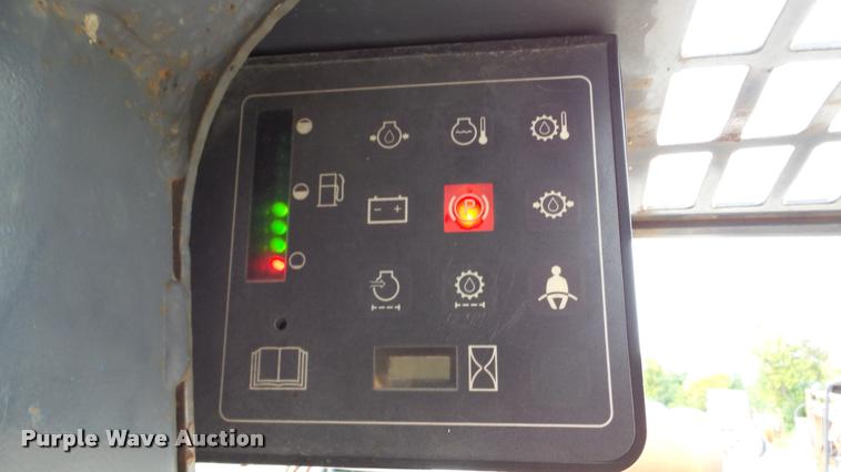 image for item DA2878 1999 Case 75XT skid steer