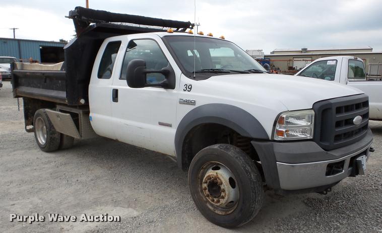image for item DA2884 2005 Ford F450 Super Duty dump truck