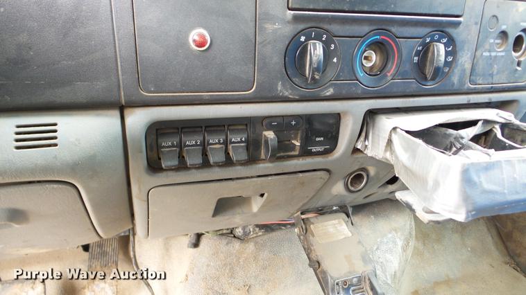 image for item DA2884 2005 Ford F450 Super Duty dump truck