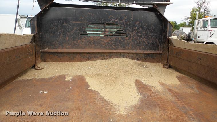 image for item DA2884 2005 Ford F450 Super Duty dump truck