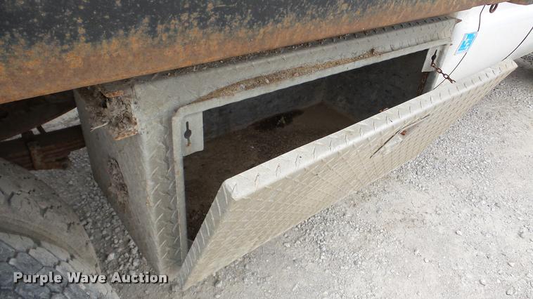image for item DA2884 2005 Ford F450 Super Duty dump truck