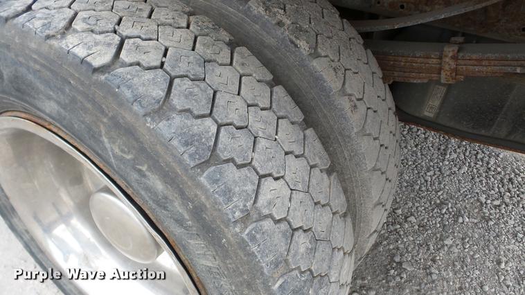 image for item DA2884 2005 Ford F450 Super Duty dump truck