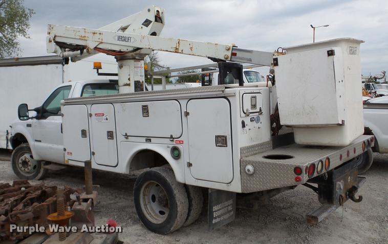 image for item DA2889 2002 Ford F550 Super Duty bucket truck