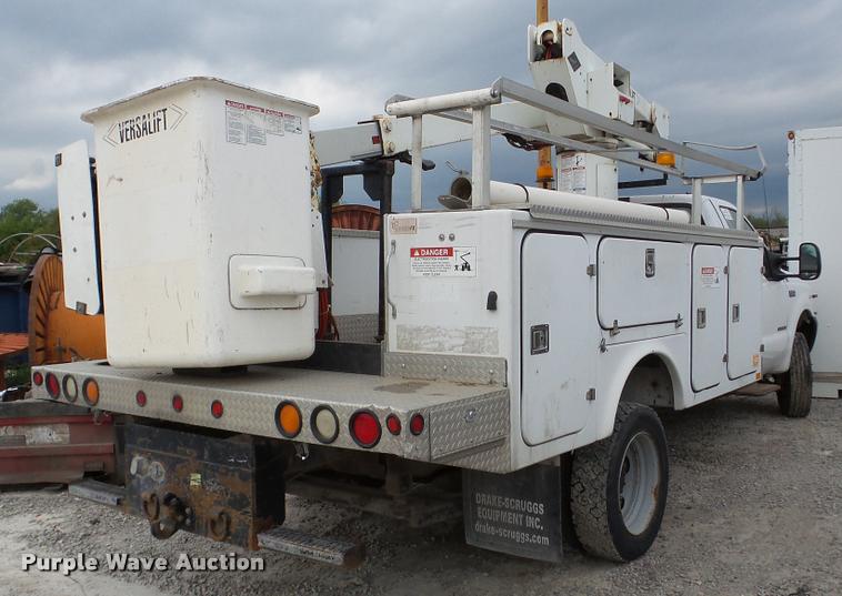image for item DA2889 2002 Ford F550 Super Duty bucket truck