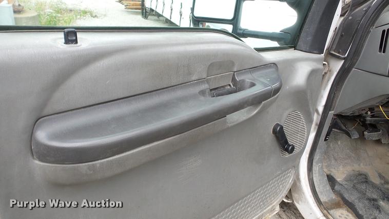 image for item DA2889 2002 Ford F550 Super Duty bucket truck