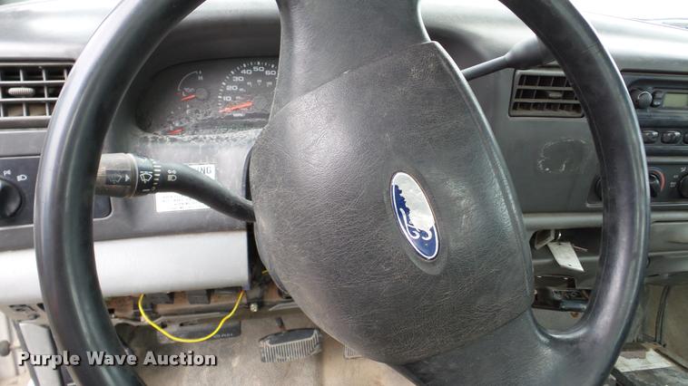 image for item DA2889 2002 Ford F550 Super Duty bucket truck