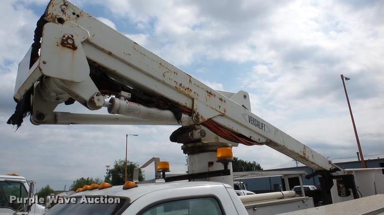 image for item DA2889 2002 Ford F550 Super Duty bucket truck