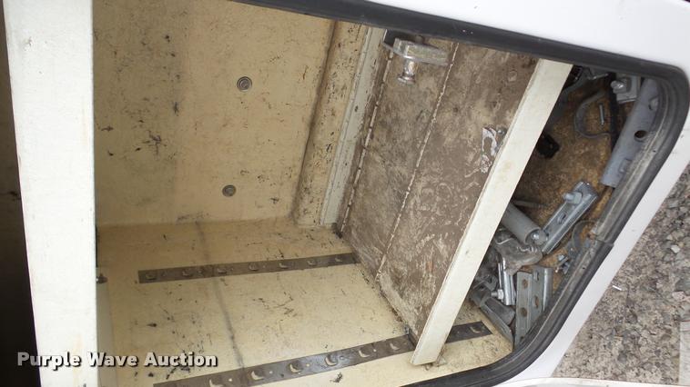 image for item DA2889 2002 Ford F550 Super Duty bucket truck