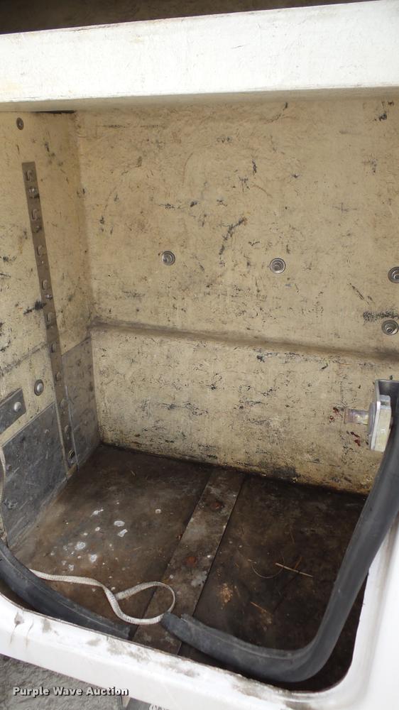 image for item DA2889 2002 Ford F550 Super Duty bucket truck