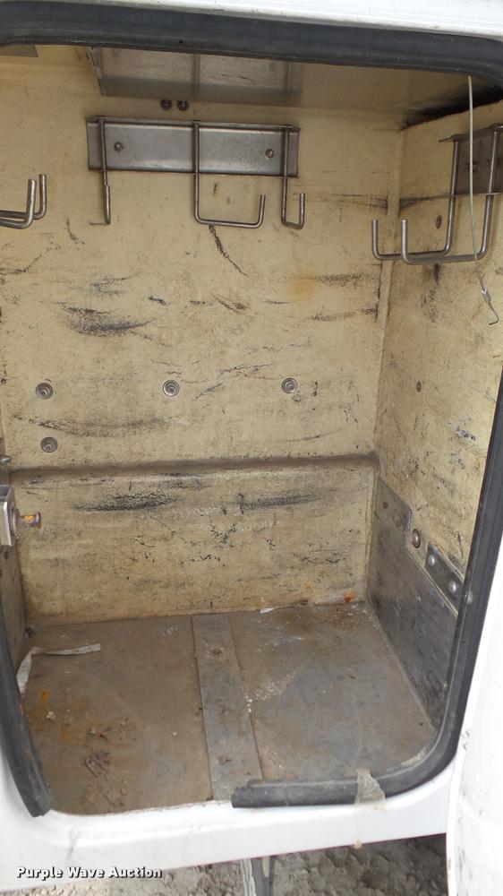 image for item DA2889 2002 Ford F550 Super Duty bucket truck