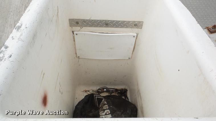 image for item DA2889 2002 Ford F550 Super Duty bucket truck