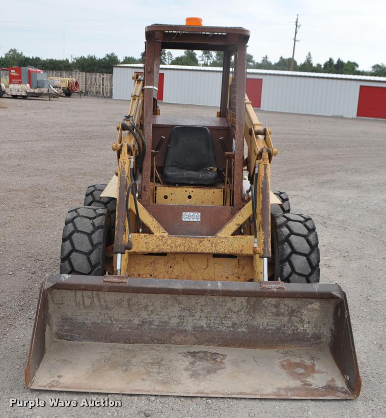 image for item G7480 1985 Case 1845B skid steer
