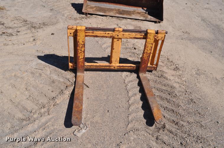 image for item G7480 1985 Case 1845B skid steer