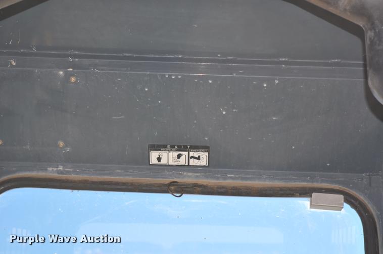 image for item G7488 2005 Gehl CTL60 skid steer