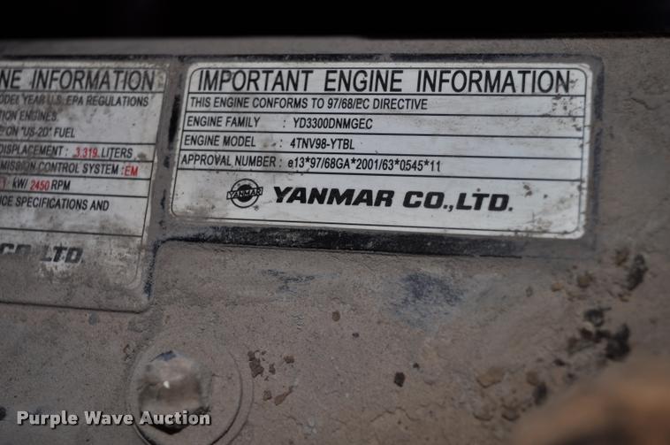 image for item G7488 2005 Gehl CTL60 skid steer