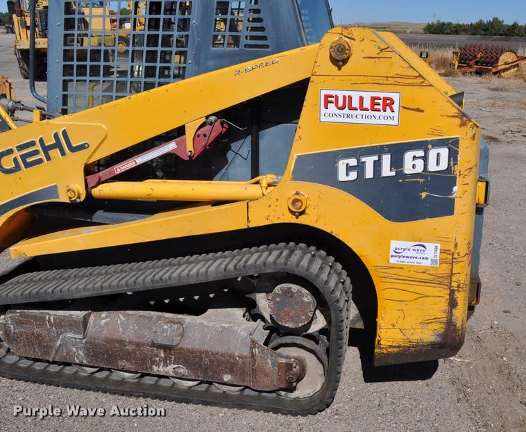 image for item G7488 2005 Gehl CTL60 skid steer