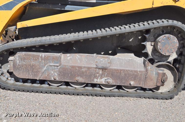 image for item G7488 2005 Gehl CTL60 skid steer