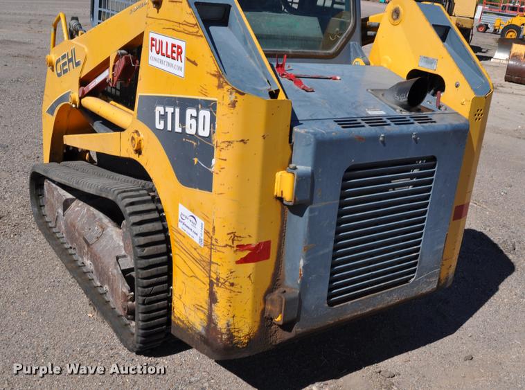 image for item G7488 2005 Gehl CTL60 skid steer