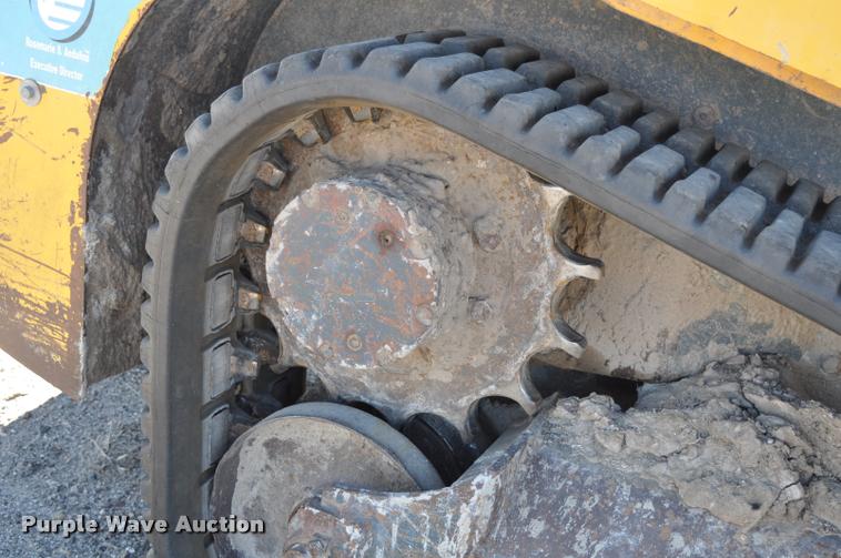 image for item G7488 2005 Gehl CTL60 skid steer