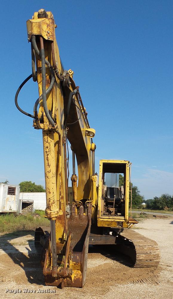image for item K1132 1984 Caterpillar 225 excavator