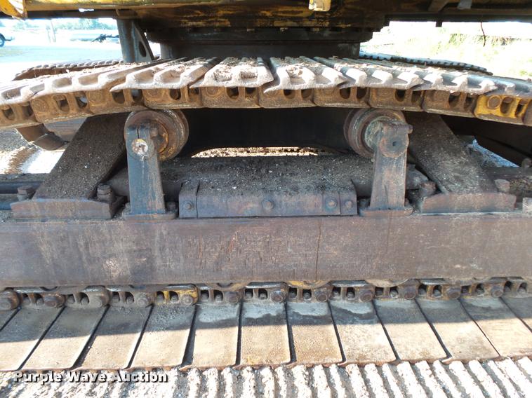 image for item K1132 1984 Caterpillar 225 excavator