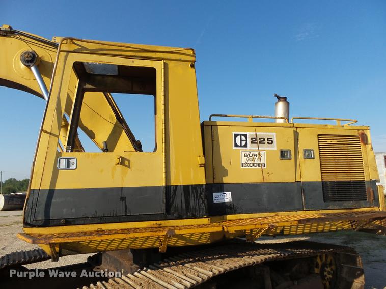 image for item K1132 1984 Caterpillar 225 excavator