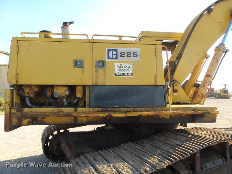 image for item K1132 1984 Caterpillar 225 excavator
