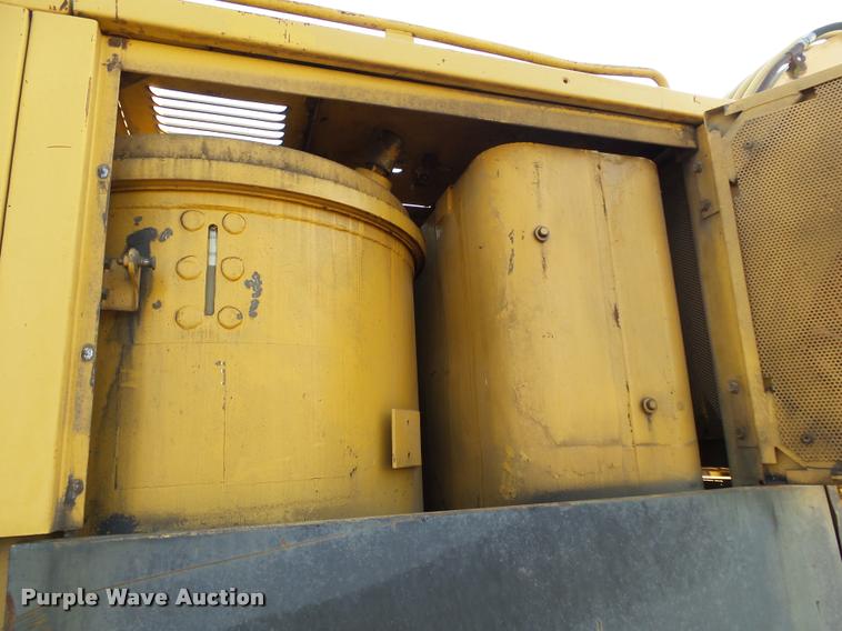 image for item K1132 1984 Caterpillar 225 excavator