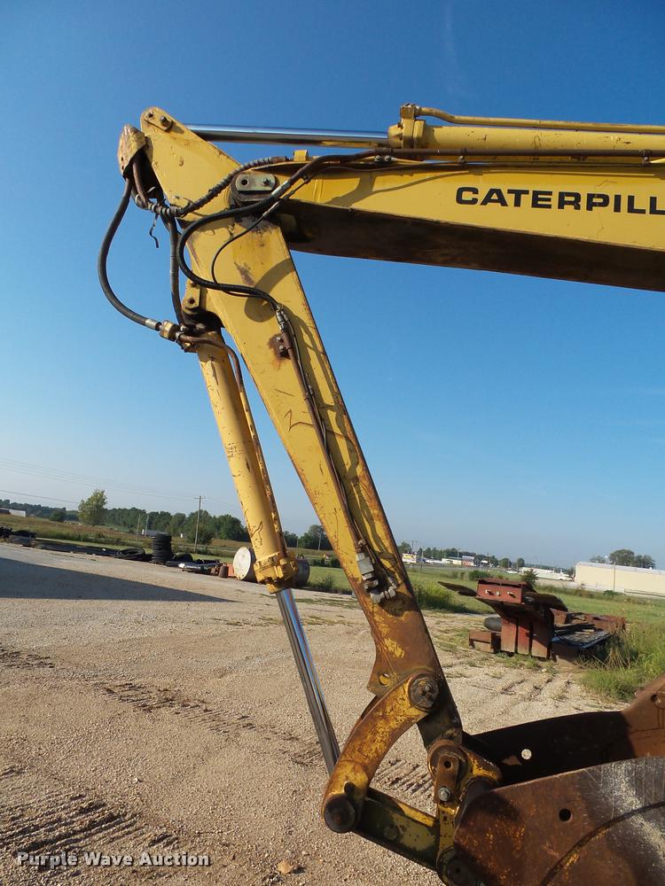 image for item K1132 1984 Caterpillar 225 excavator