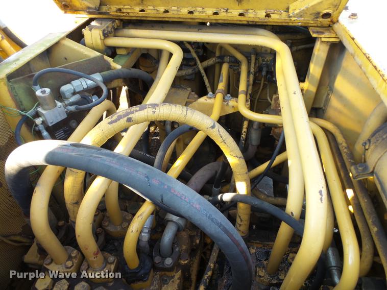 image for item K1132 1984 Caterpillar 225 excavator