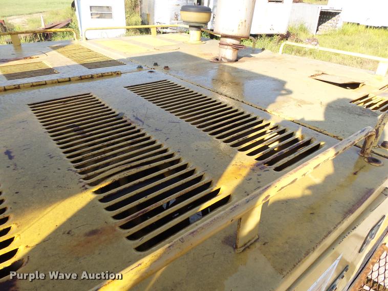 image for item K1132 1984 Caterpillar 225 excavator